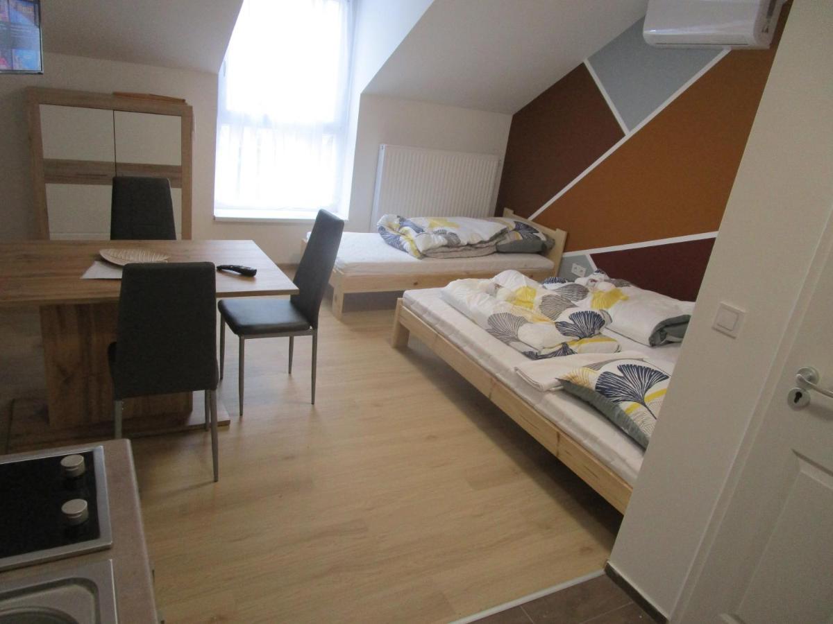 Veroland Maganszallashely Ходмезёвашархей Экстерьер фото